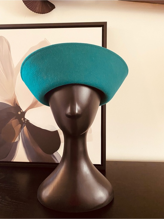 Vintage 70’s Chic Green Wool Hat